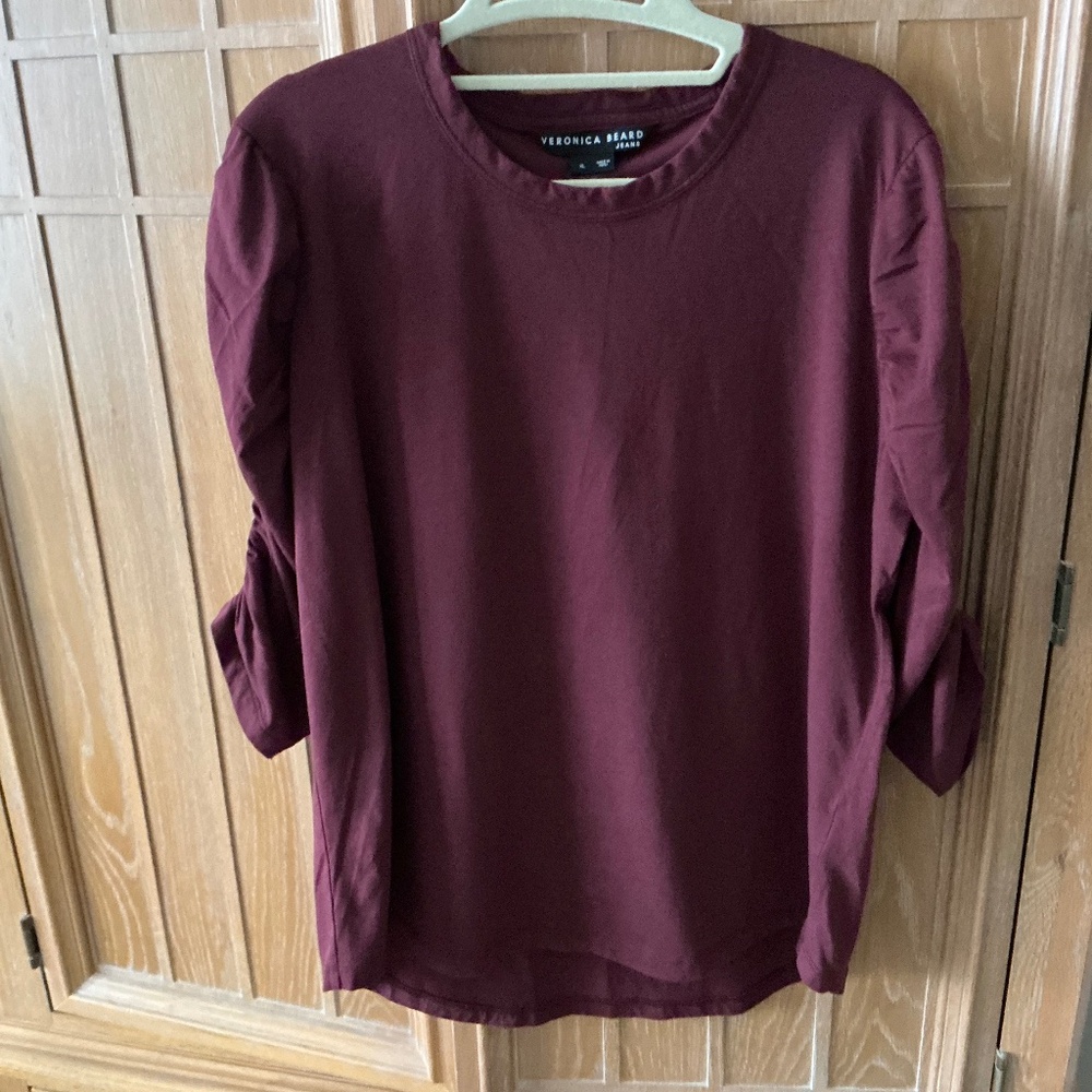 VERONICA BEARD RUCHED SLEEVE TEE